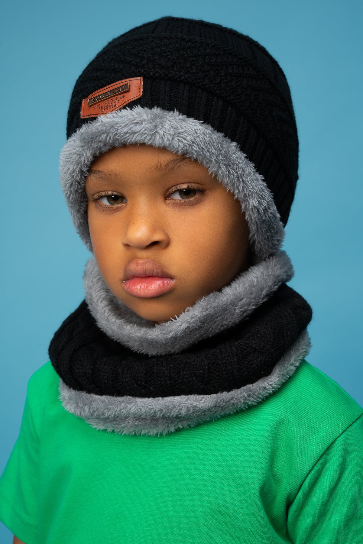 Reversed Scarf Set--Black