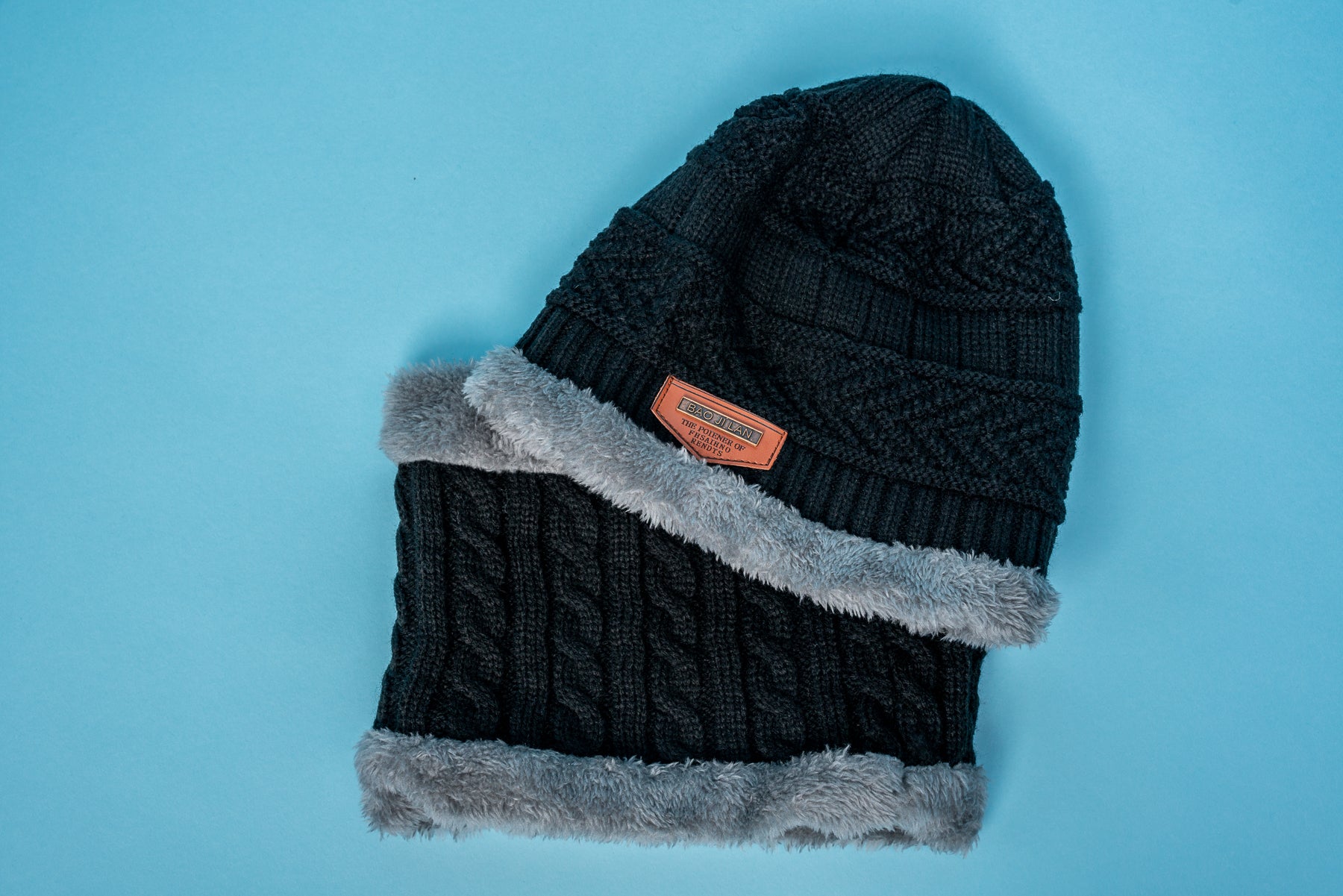 Reversed Scarf Set--Black